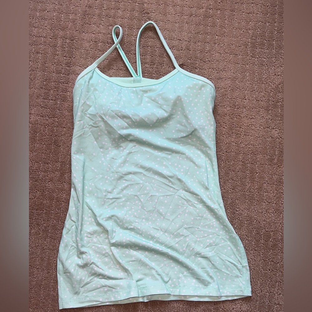 Lululemon tank top (size 4) BARELY WORN